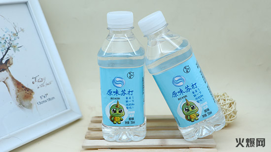 橫掃市場,裸價(jià)招商,6.5元/提,這款飲品真的狠給“利”! 橫掃市場,裸價(jià)招商,6.5元/提,這款飲品真的狠給“利”!